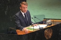 PM Prancis mundur, Presiden Macron didesak bubarkan parlemen