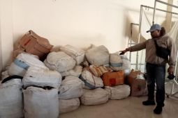 Polda Maluku temukan 46 karung bahan kimia jenis sianida di Ruko Batu Merah