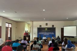 Pemkab Jayawijaya mendorong peningkatan kualitas wasit bulu tangkis