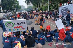 Fakta gelar aksi damai di kawasan Patung Kuda desak pemerintah terapkan cukai MBDK
