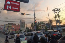 Pemkot Jambi pasang 1.200 titik  lampu penerangan jalan umum