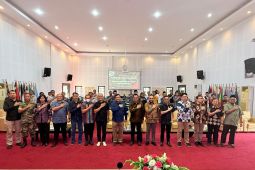 Densus 88 dan Kementan latih eks napiter dalam pengolahan susu di BBPP Batu
