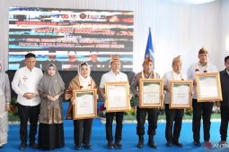 Siti Hediati Soeharto dan empat pejabat negara dapat gelar adat Komering