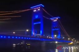 Pemkot: Jembatan Ampera  berwarna biru peringati Hari Bahasa Isyarat