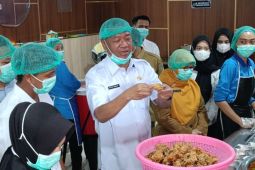 Bupati Tulungagung pantau layanan pemenuhan gizi di SPPG