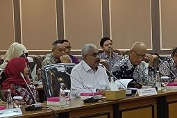 Kuasa Hukum melaporkan rentetan teror yang dialami keluarga Arya Daru ke DPR