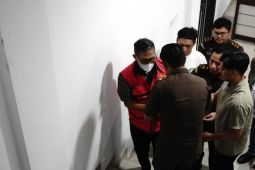 Kejati Kepri menahan dua tersangka korupsi pengelolaan PNBP pelabuhan