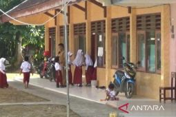 Pemkab Sumenep alokasikan Rp7,7 miliar untuk perbaiki sekolah rusak