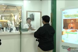 Harga emas Antam-Galeri24-UBS di Pegadaian Jumat ini kompak turun