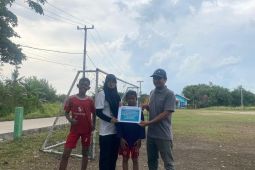 PT Timah bantu Teluk Uma Youth Football Karimun