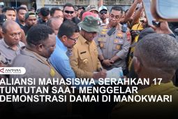 MAHASISWA MANOKWARI SERAHKAN 17 TUNTUTAN SAAT DEMO DAMAI