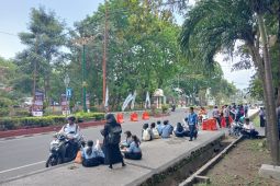 Ribuan pelajar di Mataram ramaikan parade pembalap MotoGP