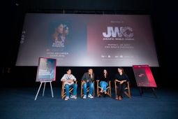 Sinopsis film "Mimpi Keluarga Sempurna"