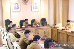 Desa di Bekasi dituntut adaptif hadapi tantangan digital