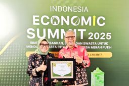 Bank Jambi Syariah raih penghargaan the excellence performance banking sharia business unit