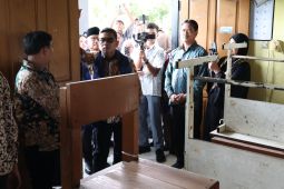 Gubernur minta perbaikan plafon SMAN 14 Tangerang dipercepat