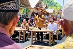 Distribusi bansos tak merata, Luhut tegaskan urgensi digitalisasi