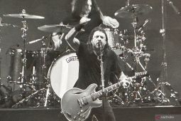 Foo Fighters buka konser Jakarta dengan "All My Life"