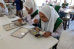 Kepala dapur MBG di Mataram bakal dikumpulkan untuk evaluasi