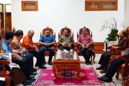 GWK putuskan bongkar tembok penghalang demi akses warga