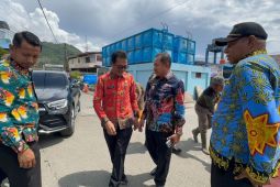 Pemprov Papua minta pedagang TPI Hamadi menjaga kebersihan laut