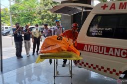 RS Bhayangkara terima 4 jenazah korban bangunan ambruk Ponpes