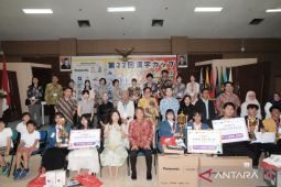 Konjen Jepang Surabaya tingkatkan kemampuan menulis kanji lewat Kanji Cup