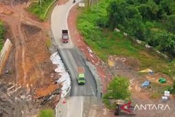 Perusahaan tambang perbaiki jalan nasional di Kaltim