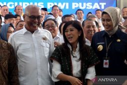 Menkomdigi minta pemda bekerja sama dengan PWI