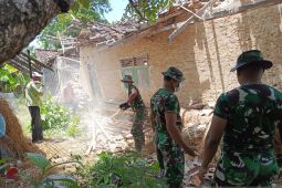 Kodim Sumenep kirim personel ke lokasi gempa di Pulau Sapudi