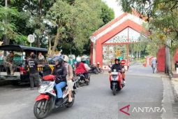 Pemkab Cianjur terapkan libur berdagang di kawasan Masjid Agung