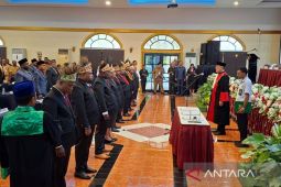 Ketua PT Papua Barat lantik sembilan anggota DPRP jalur otsus