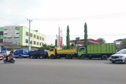 Pemkot Jambi batasi  kendaraan roda enam isi BBM Solar dalam kota