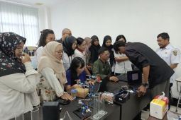Kembangkan kreativitas guru, dosen UPR gelar pelatihan alat praktikum fisika berbasis mikrokontroler