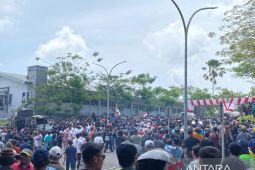 Aksi demonstrasi di Kantor PT Timah Babel