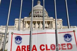 AS masih "shutdown", 10.000 lebih penerbangan ditunda dan dibatalkan