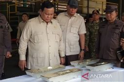 Prabowo serahkan enam smelter rampasan negara ke PT Timah