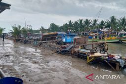 Siklus banjir rob bulanan hantui warga pesisir Kota Serang