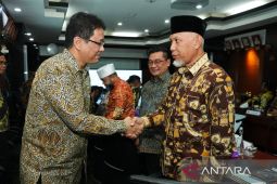 Sumbar usulkan pemerintah pusat ambil alih pembayaran gaji ASN