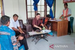 Tim Puldasik dan Puldadis Muna Barat lakukan pengumpulan data di Kelurahan Waumere