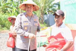 Polres Kotawaringin Barat laksanakan penanaman jagung dukung ketahanan pangan