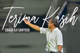 Manajemen Persela pecat Aji Santoso karena tak penuhi target