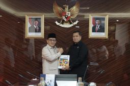Wamenag  harap izin prakarsa Ditjen Pesantren terbit sebelum 22 Oktober