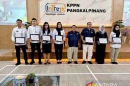 Kanwil Kemenkum Babel terima penghargaan IKPA 100 dari KPPN Pangkalpinang