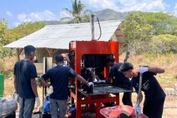 PLN UIW NTT melatih pemuda lintas agama di Ende olah FABA