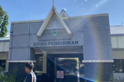 528 sekolah di Kepri akan terima bantuan interaktif flat panel