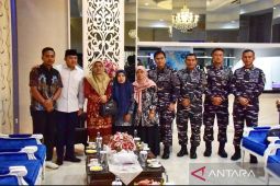 Presiden beri santunan ke keluarga prajurit yang gugur jelang HUT TNI