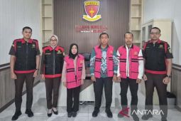 Kejaksaan tahan tiga pengurus KONI Barsel atas dugaan korupsi Rp 1,1 miliar