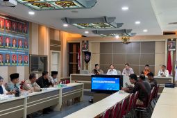 PLN perkuat sinergi dengan DPRD Sambas untuk percepatan Elektrifikasi