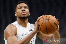 Sempat tertinggal 12 poin, Bucks bangkit taklukkan Knicks 121-111